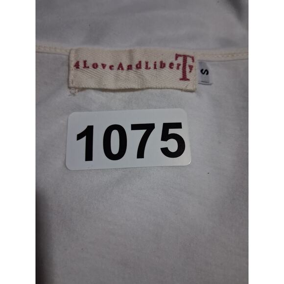 Johnny Was 4 Love And Liberty Women's size S
Embroidered Whimsical Fairycore Top - Picture 7 of 8